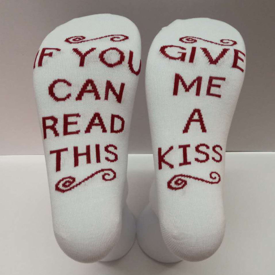 IF YOU CAN READ THIS GIVE ME A KISS Letter Casual Cotton Socks Boat Socks Novelty Socks